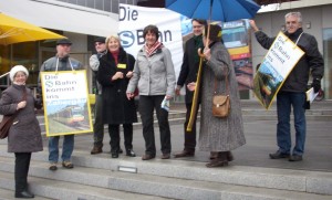 Staatssekretärin Splett hatte mit den Aktivisten aus dem Zabergäu keine Berührungsängste.